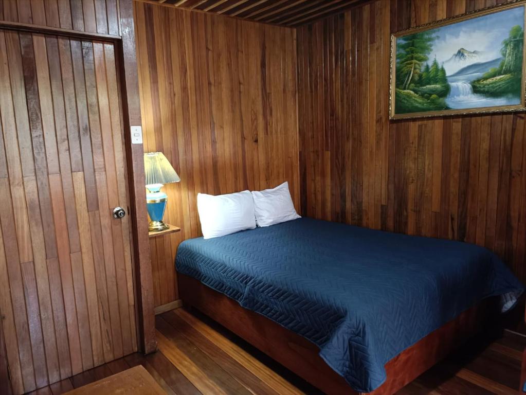 Habitacion Familiar #5 — area de estar y comedor