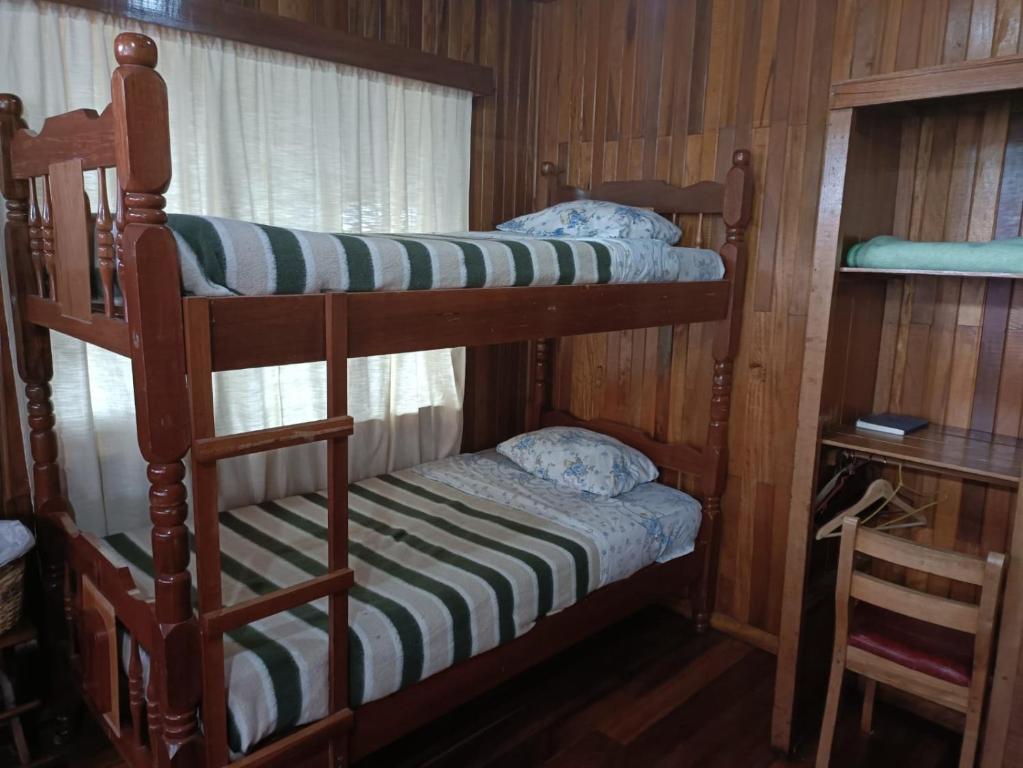 Habitacion Familiar #7 — area de comedor